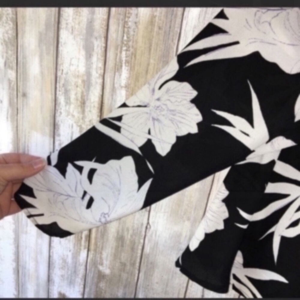 Show Me Your Mumu Lily Collins Floral Blouse - Picture 3 of 6